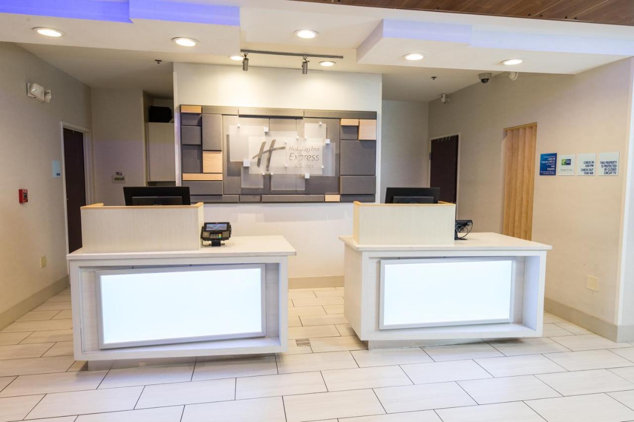 Holiday Inn Express Hotel & Suites Clinton By Ihg Exteriör bild