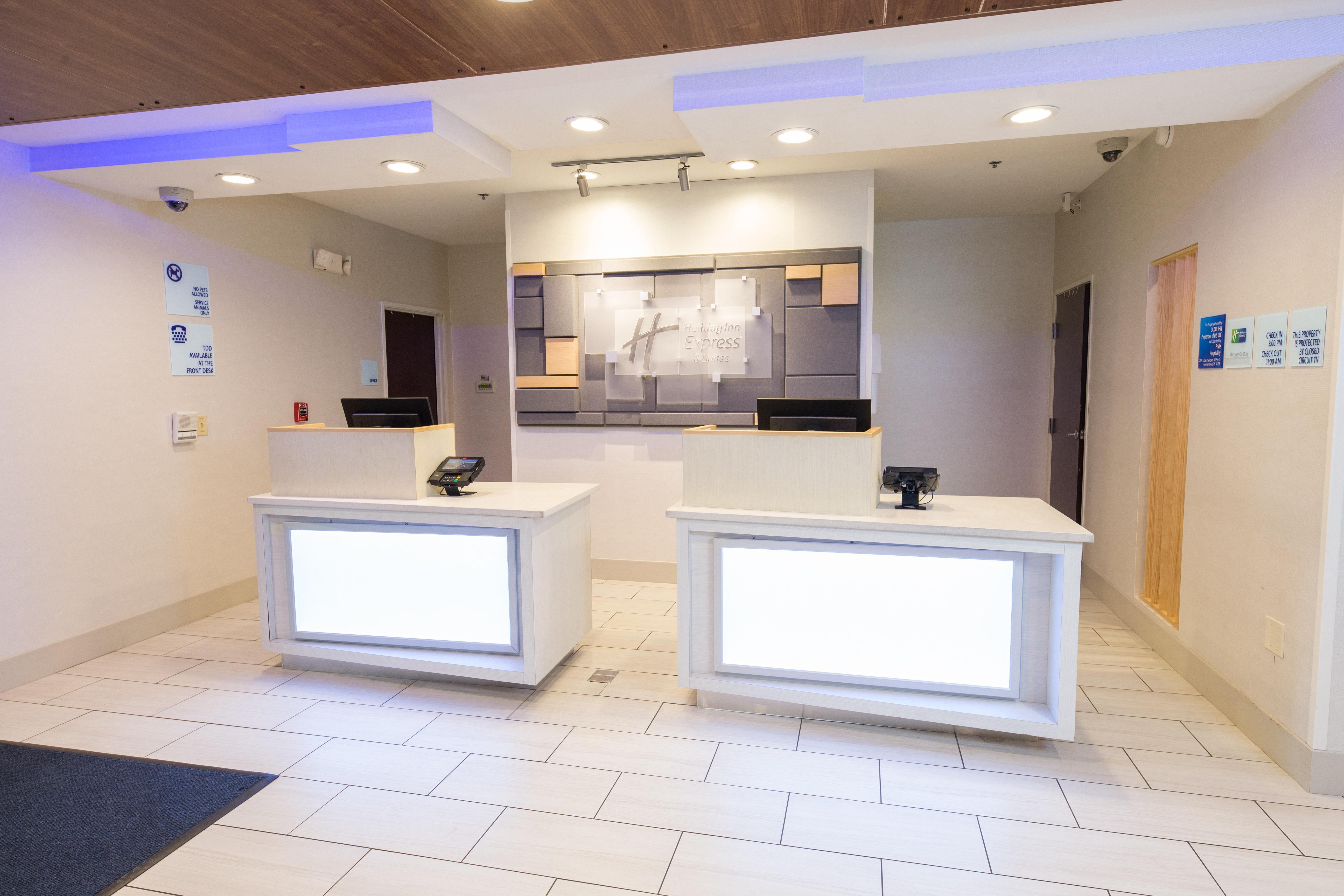 Holiday Inn Express Hotel & Suites Clinton By Ihg Exteriör bild